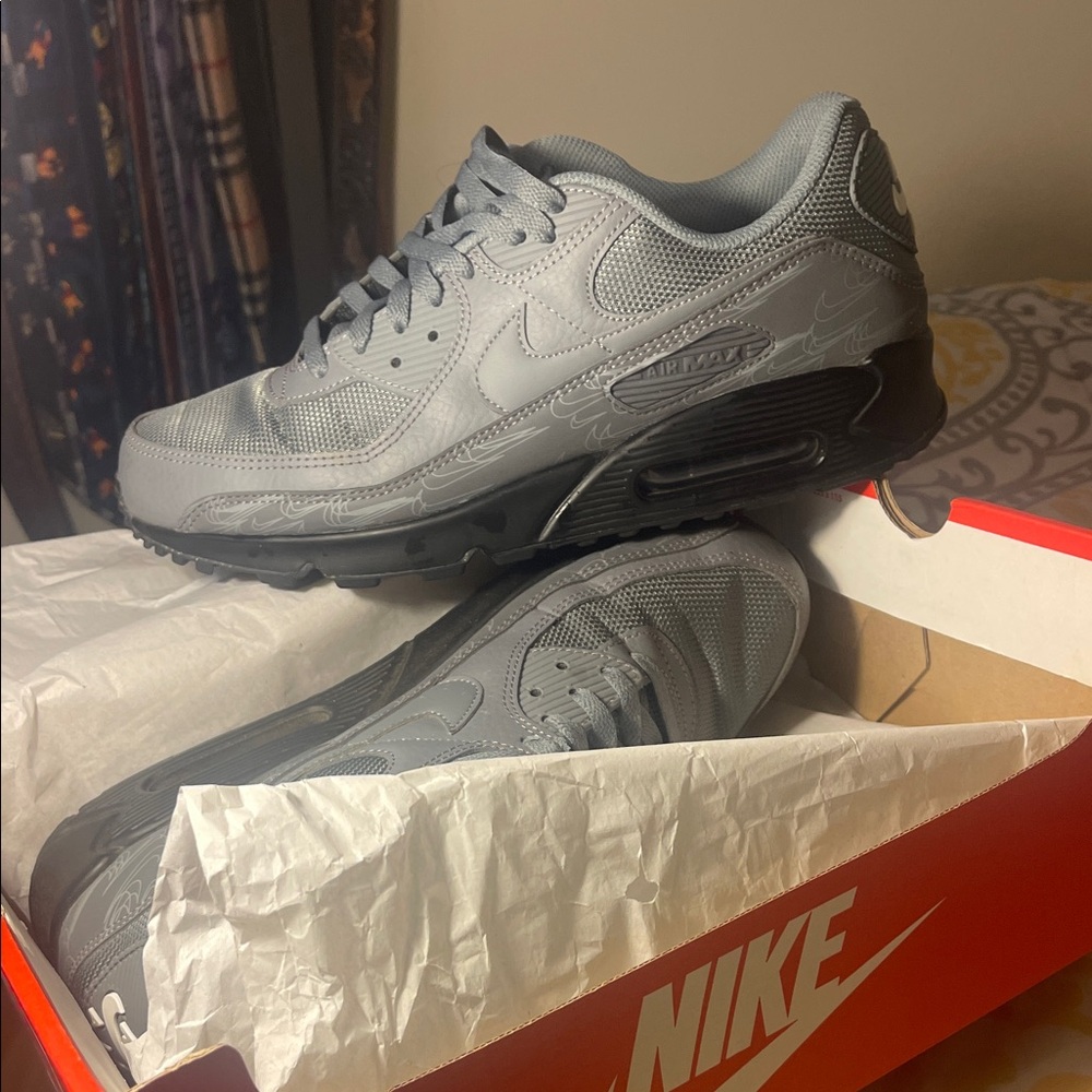 Nike Air Max 90 Cool Gray Sneakers